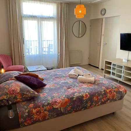 Apartahotel Plato By Hofstad Studio's 4*