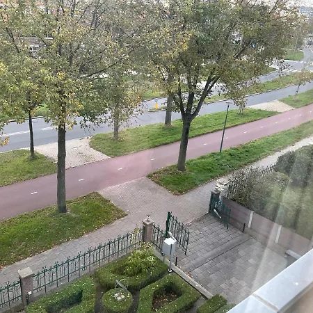 Plato By Hofstad Studio's Haag