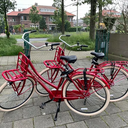 Plato By Hofstad Studio's 4* Haag