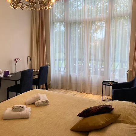 Lejlighedshotel Plato By Hofstad Studio's Haag