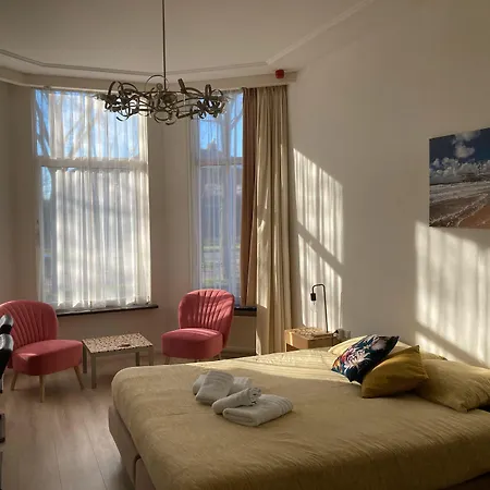 Lejlighedshotel Plato By Hofstad Studio's Haag