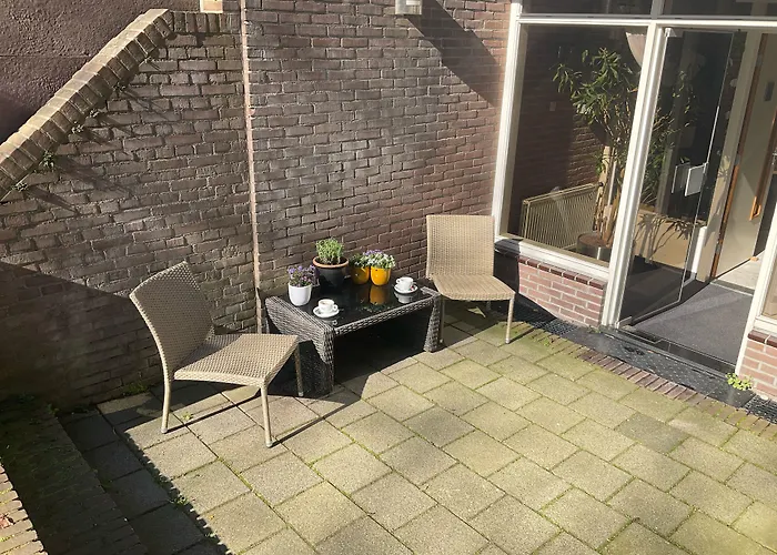 Plato By Hofstad Studio's 4*