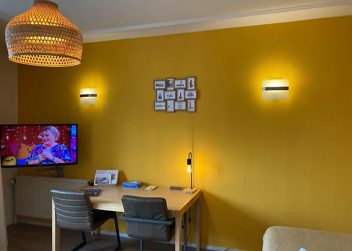 Plato By Hofstad Studio's 4*