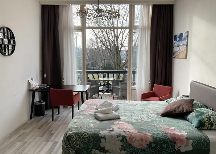 Plato By Hofstad Haga